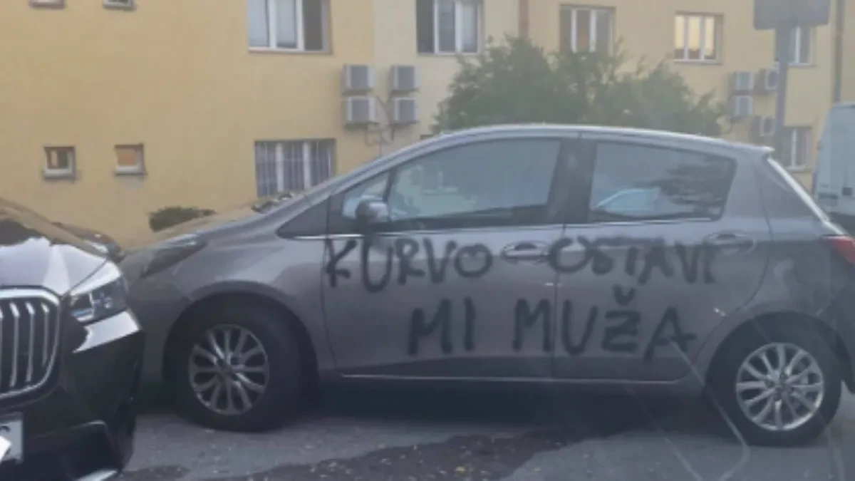 Grafit na automobilu izazvao buru na društvenim mrežama