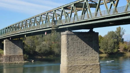 U Gradišci sve oči uprte u savski most: Otvaranje starog graničnog prelaza spasilo bi mnoga radna mjesta