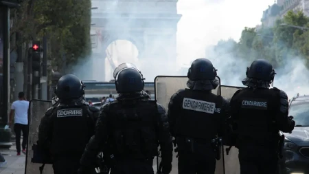 Produžen policijski čas u Parizu: Muzeji zatvoreni zbog novih protesta