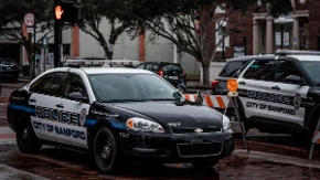 Policajac optužen za nevjerovatnu prevaru: Pronašao mrtvog muškarca, pa se uselio u njegovu kuću i godinama živio u njoj