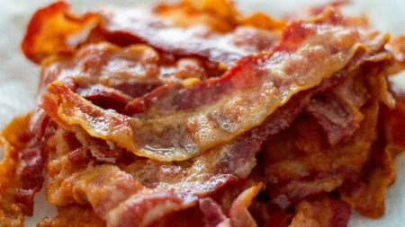 Slanina na lošem glasu, a krije i dobre strane: Šta se zapravo nalazi u omiljenom specijalitetu