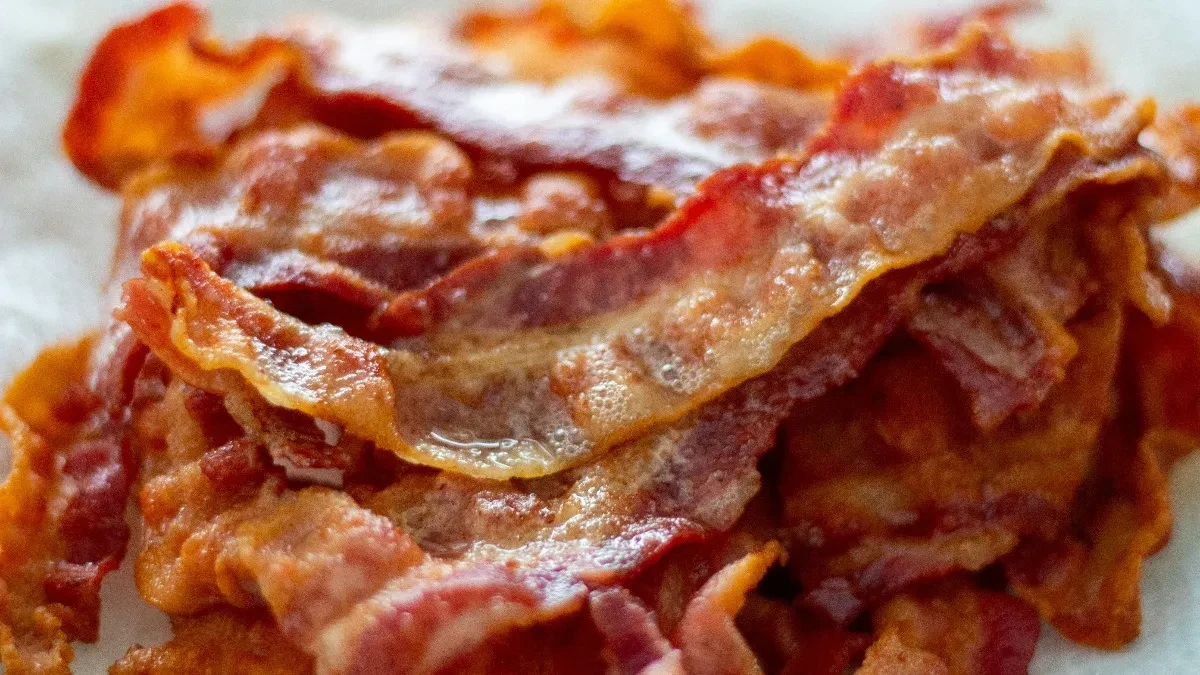 Slanina na lošem glasu, a krije i dobre strane: Šta se zapravo nalazi u omiljenom specijalitetu