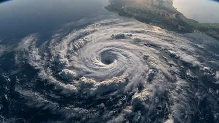 Kako oluje dobijaju imena? Pravila su stroga, a neka se nakon katastrofa više nikada ne koriste