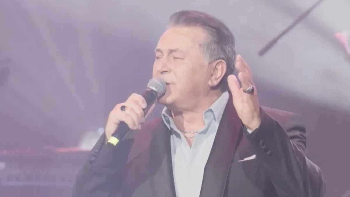 Halid Muslimović progovorio o odnosu sa pjevačicom: „Bilo je želja, ali od ljubavi ništa“