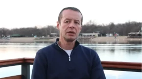 „Valjda će se neko sjetiti da me sahrani“: Pjevač otvoreno o depresiji, gubitku porodice i usamljenosti