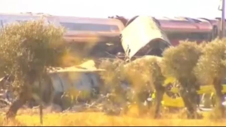 Stravičan sudar dva voza u Španiji: Najmanje 46 poginulih, 179 povrijeđenih (VIDEO)