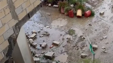 Oluje pogodile Krit: Radnici zarobljeni u klisuri, izdato hitno upozorenje