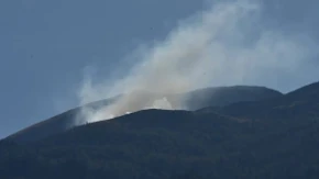 Požar ponovo zahvatio Bjelašnicu: Vatrogascima intervenciju otežava teren