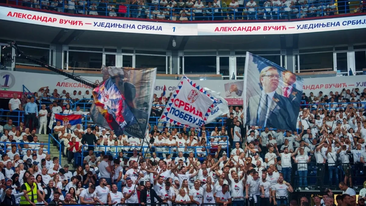 Prepuna Beogradska arena dočekala Vučića (VIDEO)