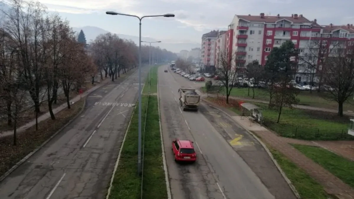 Vozite oprezno: Brojni radovi i klizišta usporavaju saobraćaj