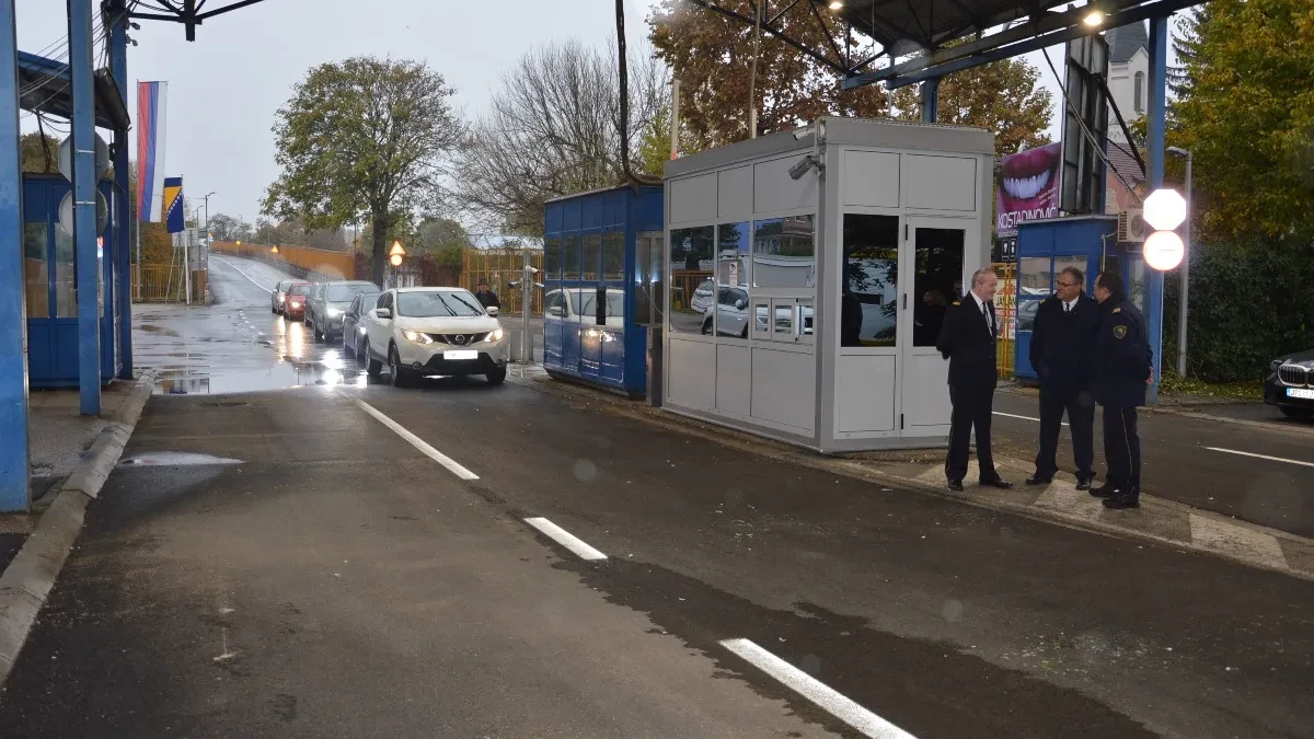 Odahnuli privrednici i ugostitelji: Otvaranjem prelaza u Gradišci oživljava ekonomija, putnicima skraćene gužve