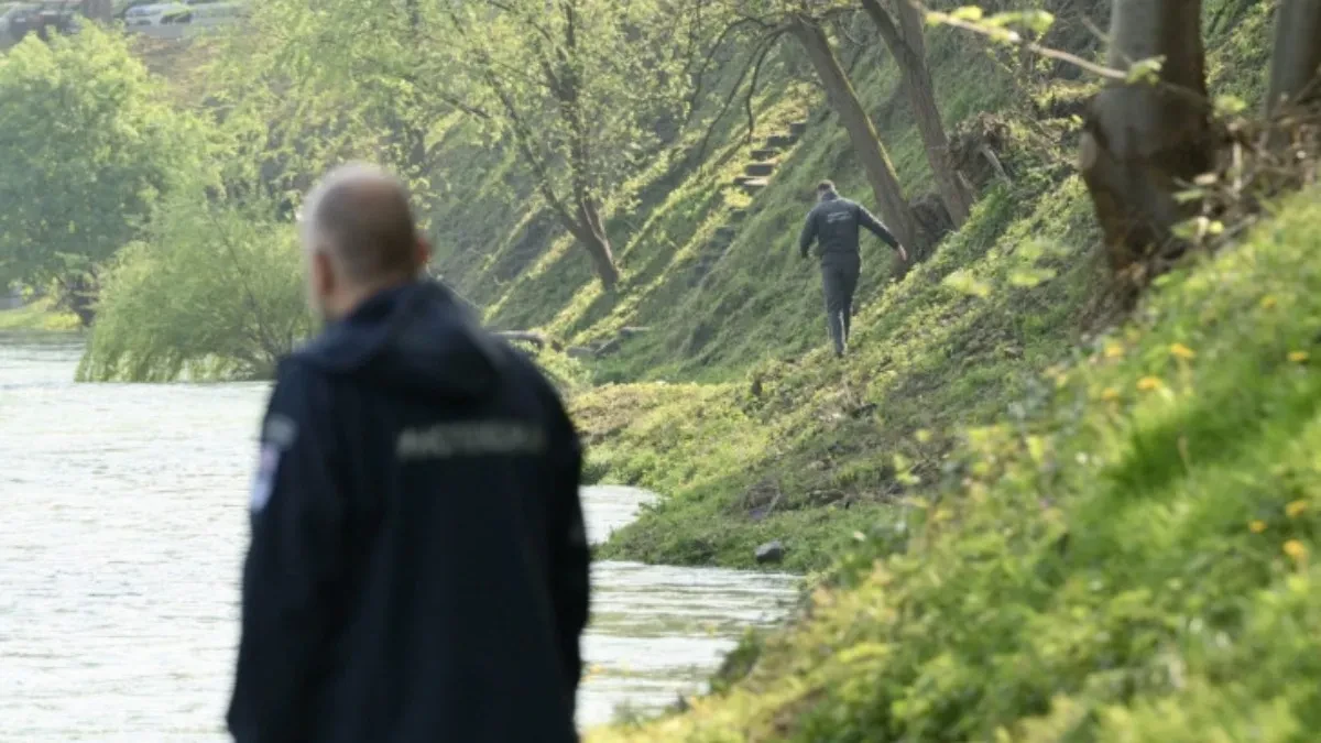 Herojski čin u Banjaluci: Policajci u posljednji čas spriječili ženu da skoči u Vrbas