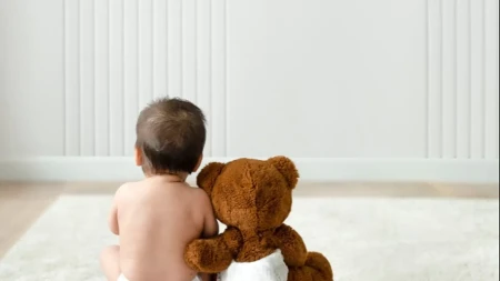 Istraživanje u Velikoj Britaniji: Roditelji u prvoj godini života bebe promijene više od 2.500 pelena