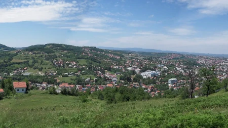 Tri godine bez odgovora: Mještani banjalučkog naselja traže trotoare i ležeće policajce