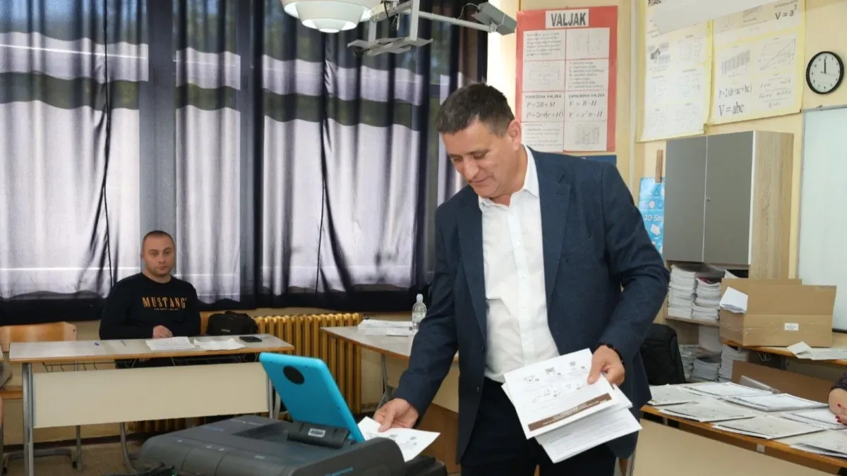 Vlado Đajić glasao u banjalučkom naselju Obilićevo