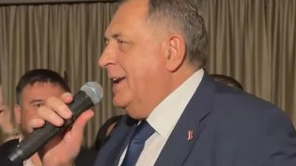 Od Mitra Mirića do Lepe Brene: Dodik uz hitove slavio trijumf (VIDEO)
