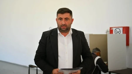 Oštre reakcije iz SDS-a nakon isključenja Petrovića, a Blanuša ni riječi o tome