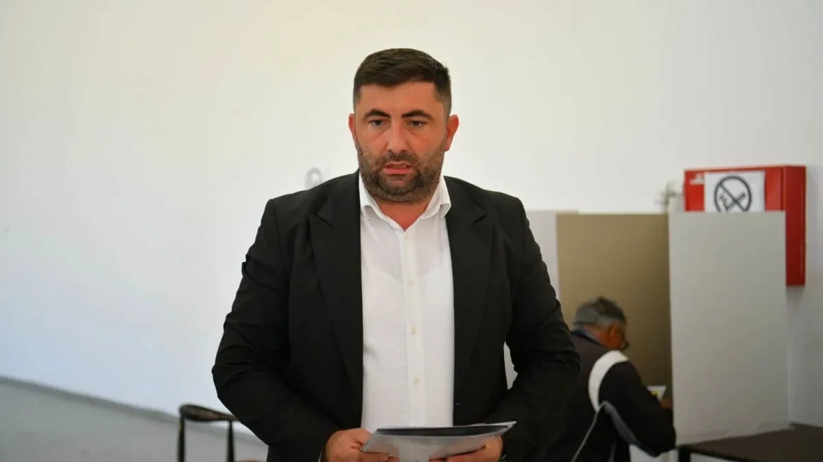 Oštre reakcije iz SDS-a nakon isključenja Petrovića, a Blanuša ni riječi o tome