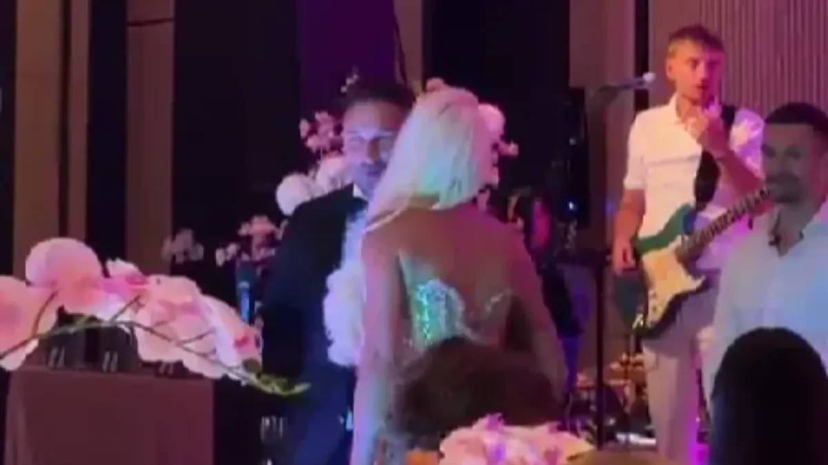 Sve pršti od luksuza: Jelena Karleuša i Duško Tošić poslali kćerku na školovanje u Italiju, sada otkriveno koliko joj mjesečno plaćaju stan