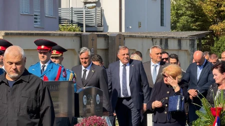 Sahrana Biljane Plavšić: Pristustvuju najviši zvaničnici Srpske (FOTO/VIDEO)