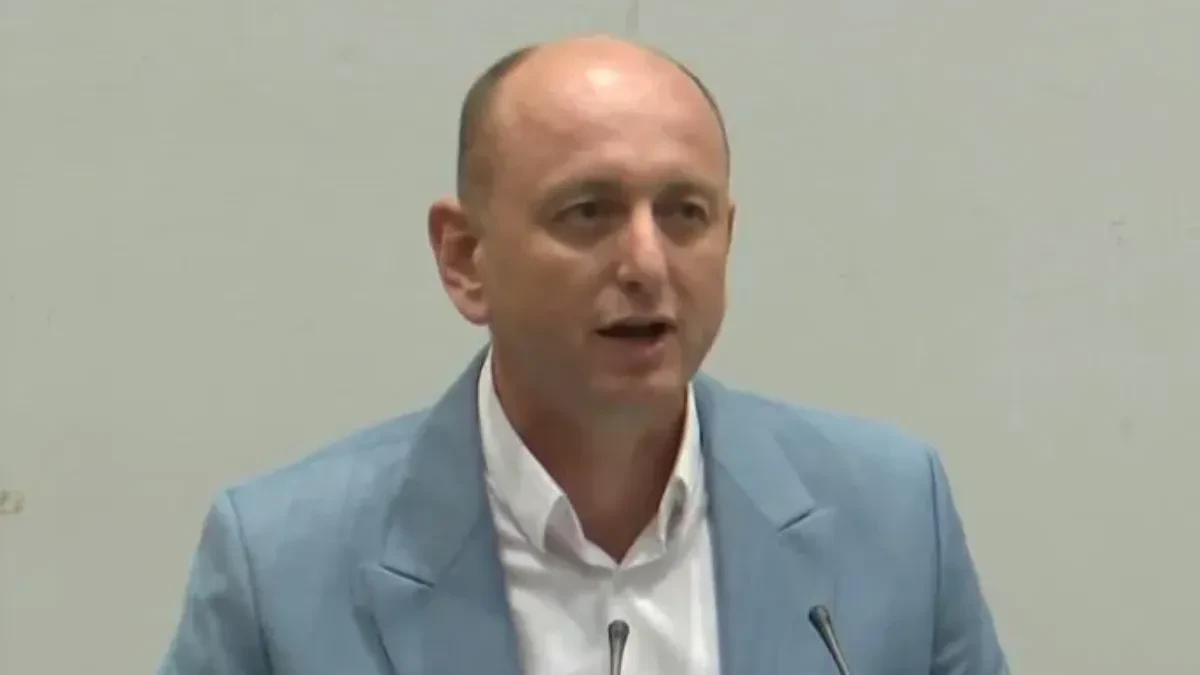 Milan Knežević biće saslušan zbog objava o Ratku Mladiću