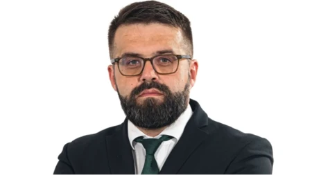 Smijenjen Faruk Đozić zbog komentara o Ratku Mladiću
