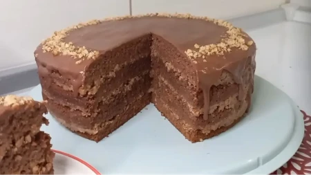Hit poslastica: Kremasta torta za koju vam ne trebaju ni jaja ni mlijeko, a ukus obara s nogu