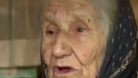 Baka Bosiljka u zabačenom selu zimu dočekuje bez drva: Ja bih da crknem (VIDEO)