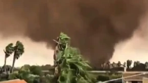 Јako nevrijeme na Siciliji: Vjetar nosio sve pred sobom, ima povrijeđenih (VIDEO)