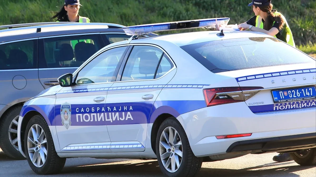 Mladić izvučen iz BMW-a, pa više puta izboden 
