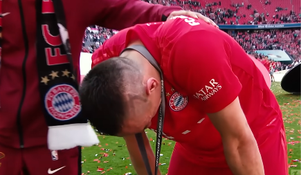 U Epstajnovim dokumentima pominju se legenda Bajerna i advokat osvajača Zlatne lopte