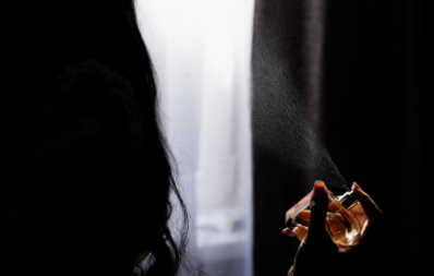 Tajna savršenog parfema na poklon: Kako da pogodite miris bez greške