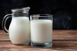 Mlijeko nema ko da otkupi, farme se gase: Mljekari iz BiH traže zabranu uvoza