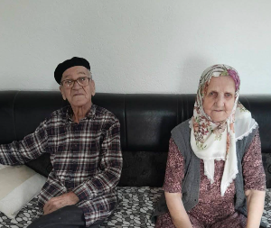 Zajedno kroz život, zajedno u crnu zemlju: U jednom danu preminuli supružnici Mehmed i Zejna iz Tareva, ljubav trajala 66 godina