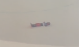 Šok na ZOI: Kineskinja pala i ostala nepomično ležati