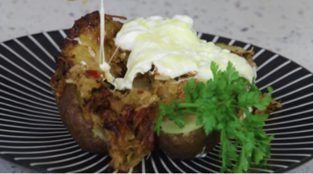 Iskoristite sezonu: Krompir punjen kiselim kupusom