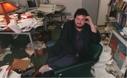 Profesor suspendovan zbog imejla Epstin: "Zgodna mala plavuša"