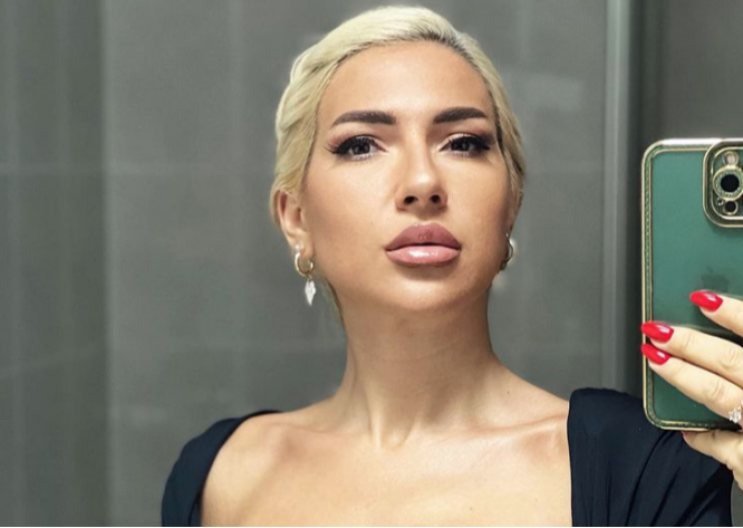 Vjerila se Jovana Jeremić? Na voditeljkinoj ruci osvanuo blještavi prsten (FOTO)