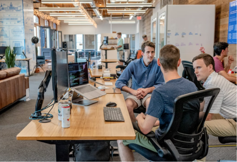 Tračevi u kancelariji nisu uvijek loša stvar: Evo šta zapravo otkrivaju o vašoj firmi