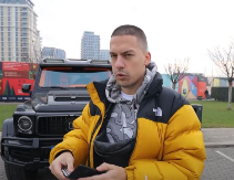 Baki Prasetu zapaljen automobil: Inflenser se oglasio na društvenim mrežama