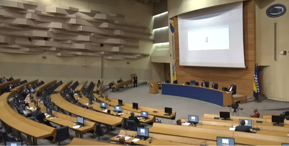 Pred delegatima izmjene zakona kojim se protive SNSD i HDZ