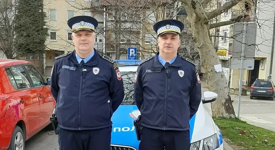 Herojska intervencija u Prnjavoru: Policajci spasili još jedan mladi život