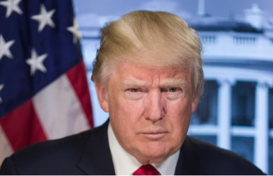 Tramp snimljen bez prepoznatljive šminke, mreže bruje o njegovom izgledu (FOTO)