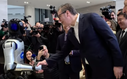 Vučić: Humanoidni roboti stižu u Srbiju (VIDEO)