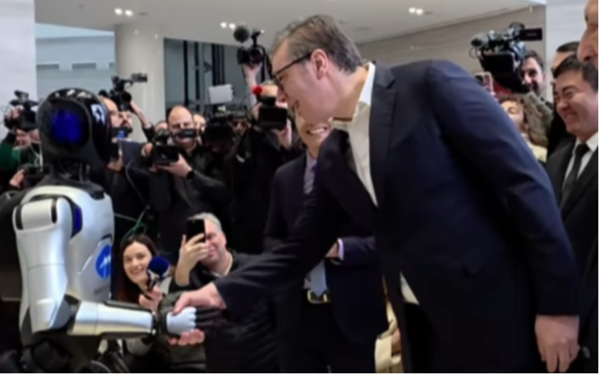 Vučić: Humanoidni roboti stižu u Srbiju (VIDEO)