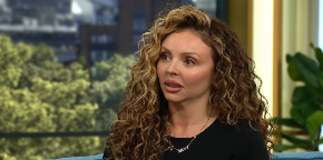 Slavna pjevačica otkrila dirljivu priču: „Doktori su rekli da moje kćerke nikada neće hodati“