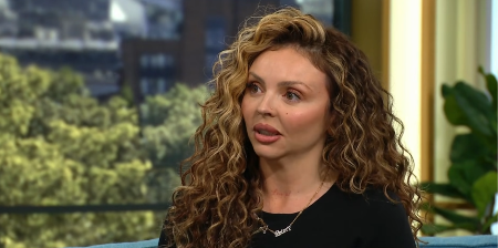 Slavna pjevačica otkrila dirljivu priču: „Doktori su rekli da moje kćerke nikada neće hodati“