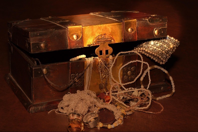 Četverogodišnjak pronašao blago "vrijedno 4 miliona dolara" igrajući se s tatinim detektorom metala