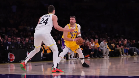 Dončić briljirao u porazu Lejkersa od Njujork Niksa