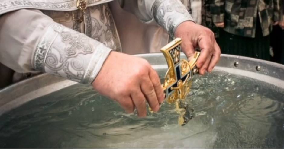 Šokantno otkriće oca Predraga: Evo kod koga sveta vodica može da se pokvari